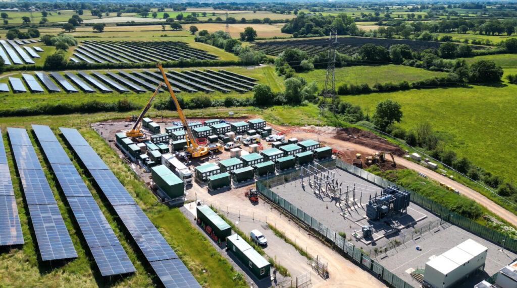 Cero generation solar and storage batteries